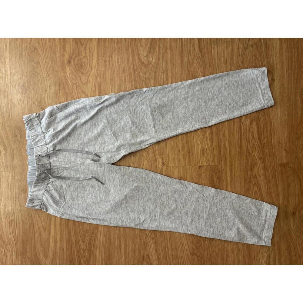 LuluLemon comfy drawstring pants. Light gray. Wmns Sm